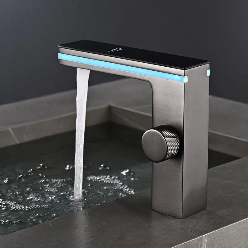 Ecovare™ LED Faucet – Temperature-Sensitive Light