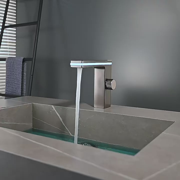 Ecovare™ LED Faucet – Temperature-Sensitive Light